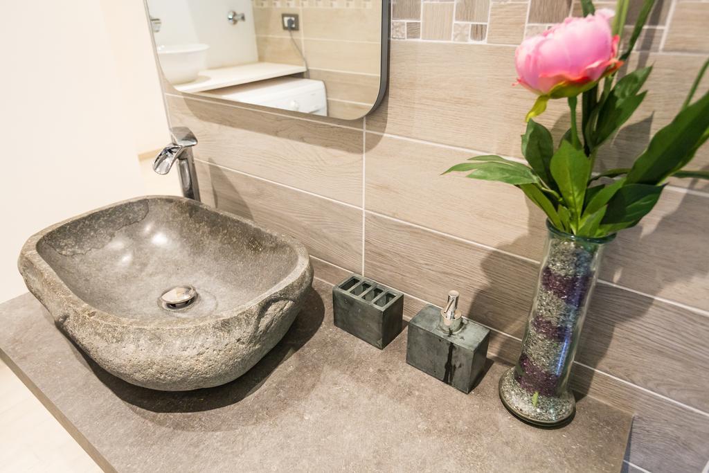 Lippo Bologna Butterfly Apartment מראה חיצוני תמונה