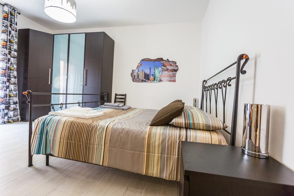 Lippo Bologna Butterfly Apartment מראה חיצוני תמונה
