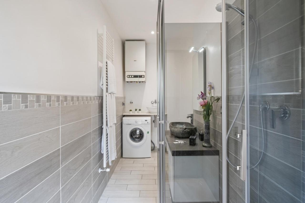 Lippo Bologna Butterfly Apartment מראה חיצוני תמונה